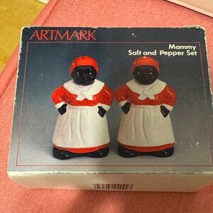 Artmark Mammy Salt and Pepper Set - Red and White Ceramic Kitchen Shakers